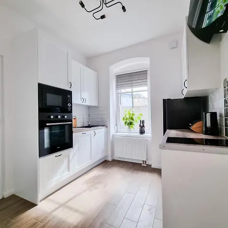 Lägenhet Za Flora Jelenia Góra